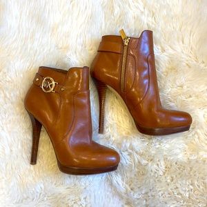 EUC Michael Kors booties - Size 7.5
